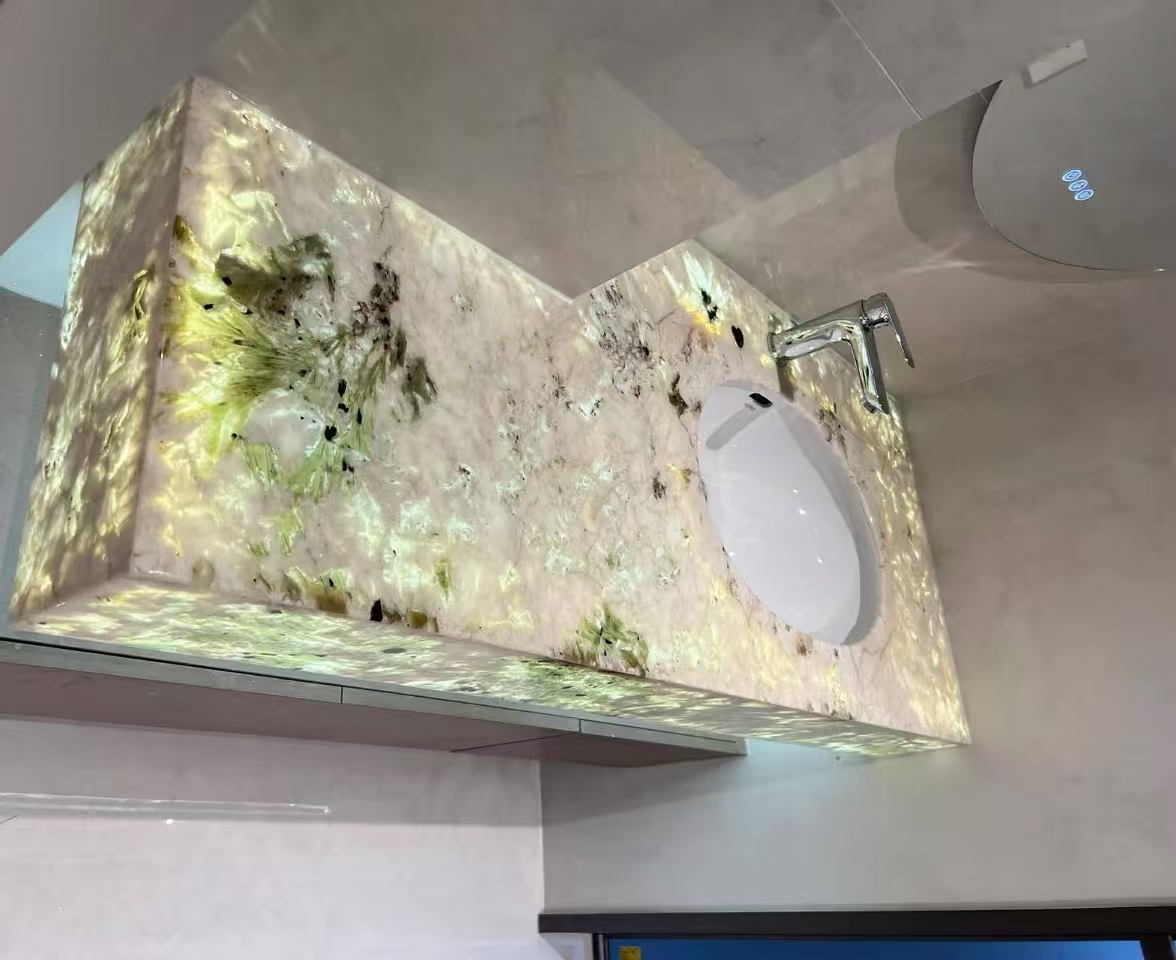 Uniquely shaped washbasin